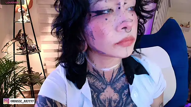 Snapshot of AryRousse chatting on 06/05/26, 03:33 AryRousse online show from 06/05/26, 03:33