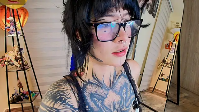 Snapshot of AryRousse chatting on 03/22/26, 02:37 AryRousse online show from 03/22/26, 02:37