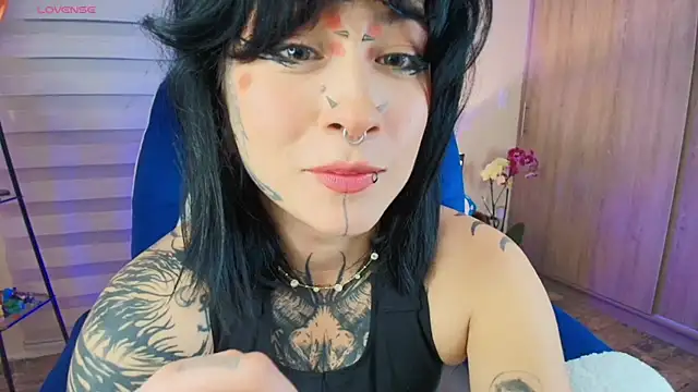 Snapshot of AryRousse chatting on 02/15/26, 12:33 AryRousse online show from 02/15/26, 12:33