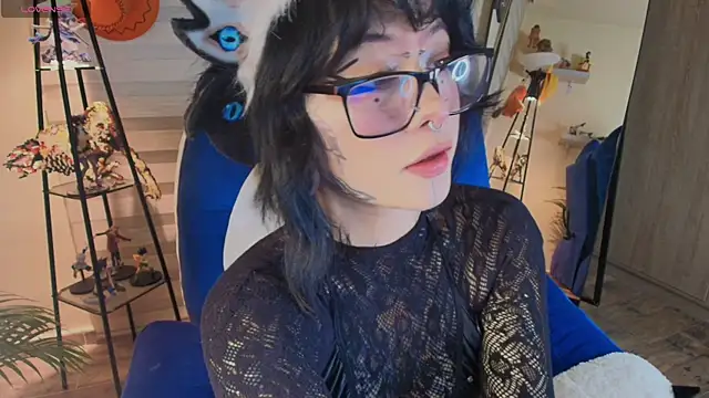 Snapshot of AryRousse chatting on 03/25/26, 02:33 AryRousse online show from 03/25/26, 02:33