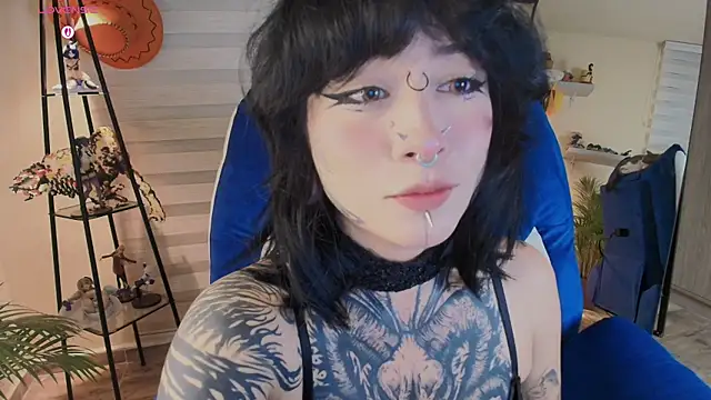 Snapshot of AryRousse chatting on 03/27/26, 02:09 AryRousse online show from 03/27/26, 02:09