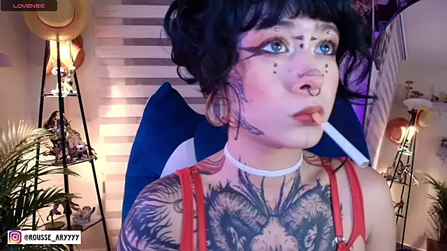 Snapshot of AryRousse chatting on 06/13/26, 03:37 AryRousse online show from 06/13/26, 03:37
