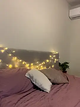 s4rah online show from 12/19/25, 10:23