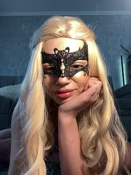 Snapshot of s4rah chatting on 04/16/26, 09:43 s4rah online show from 04/16/26, 09:43