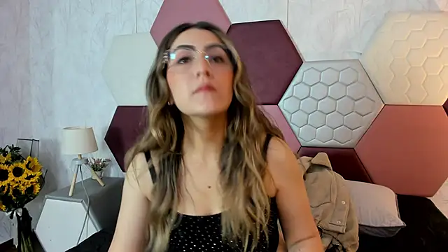 AriaRous online show from 02/14/26, 07:14