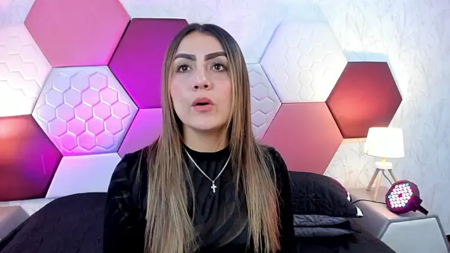 AriaRous online show from 05/20/26, 03:42