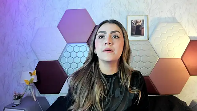 AriaRous online show from 04/22/26, 03:19