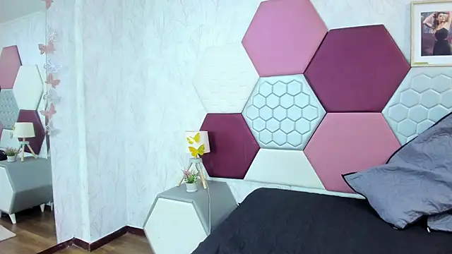 AriaRous online show from 03/27/26, 03:24