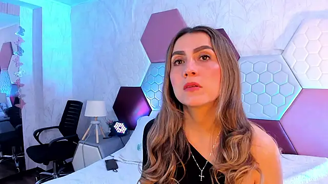 AriaRous online show from 01/14/26, 03:48