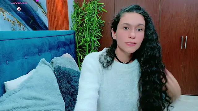 Snapshot of violeta_0426 chatting on 03/26/26, 10:24 violeta 0426 online show from 03/26/26, 10:24