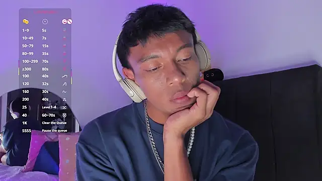 santinaughty online show from 03/03/26, 09:55