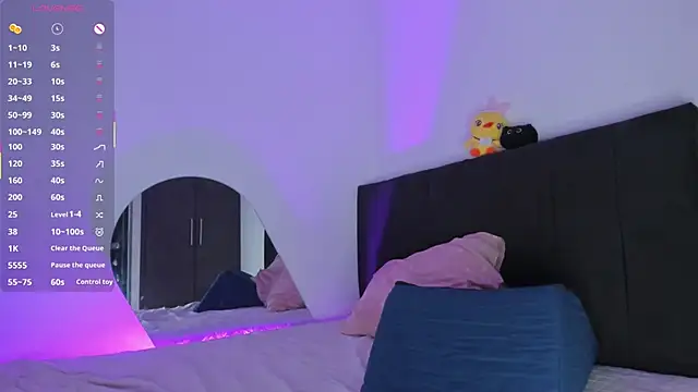 santinaughty online show from 03/22/26, 04:27