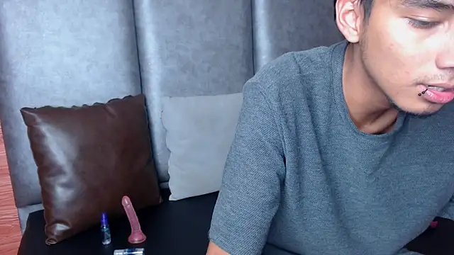 TAYLERWOLF online show from 12/02/25, 05:09