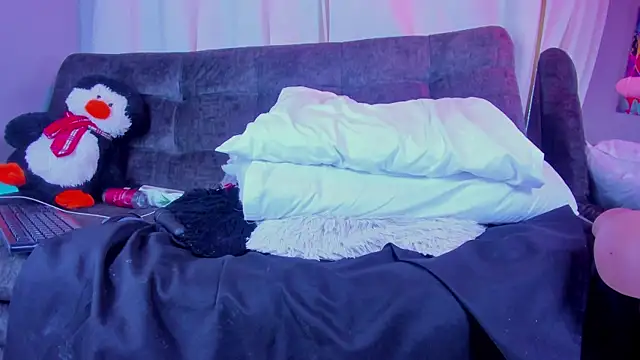 BonnieRitz online show from 11/30/25, 12:50