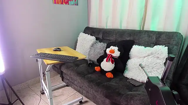 BonnieRitz online show from 12/02/25, 12:18