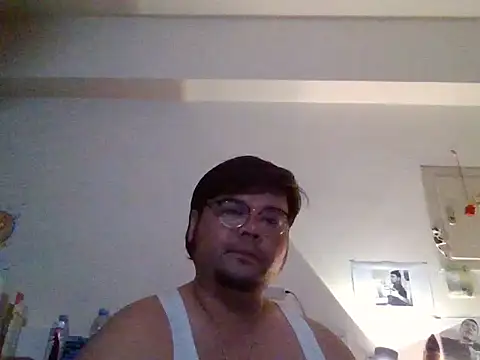 Snapshot of ilove90123 chatting on 03/17/26, 05:27 ilove90123 online show from 03/17/26, 05:27