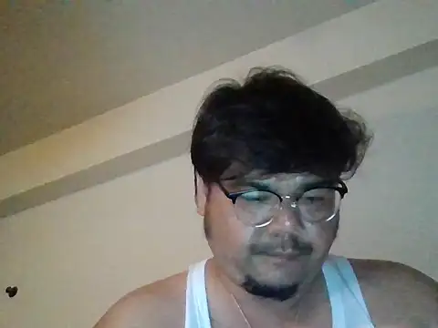 Snapshot of ilove90123 chatting on 04/09/26, 04:02 ilove90123 online show from 04/09/26, 04:02