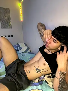 Snapshot of wil_hot chatting on 12/15/25, 04:02 wil hot online show from 12/15/25, 04:02