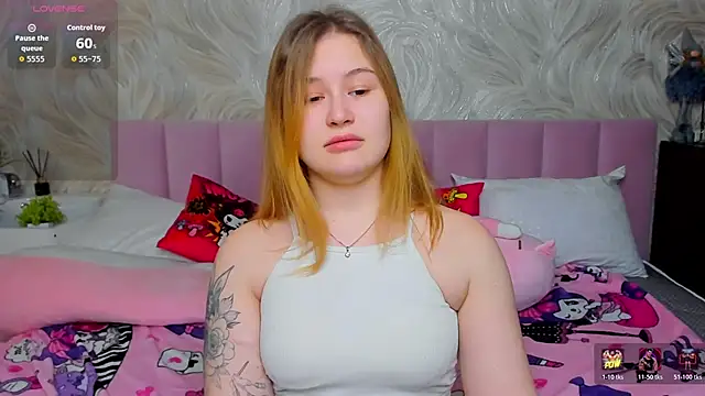 MilanaXHoney online show from 12/19/25, 01:20