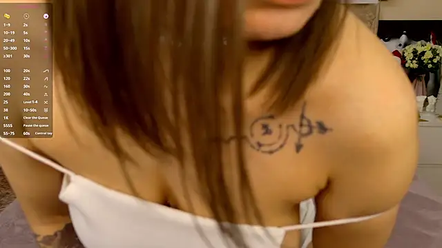 EstherPeachX online show from 12/21/25, 12:02