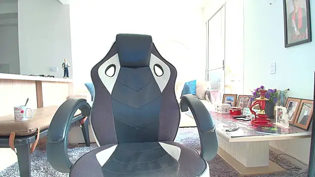 liorvante online show from 02/17/26, 02:47