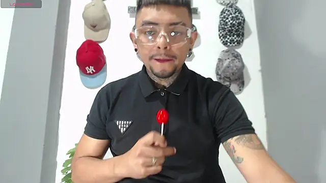 BASTIAN NICOLAS  online show from 02/14/26, 04:02