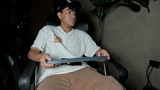 isaac grimm online show from 02/13/26, 03:06