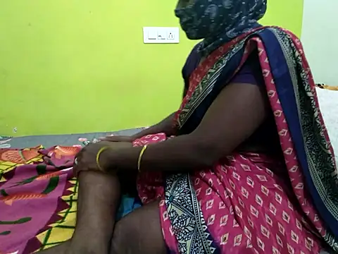 Snapshot of tamil_sumathi chatting on 05/12/26, 05:48 tamil sumathi online show from 05/12/26, 05:48