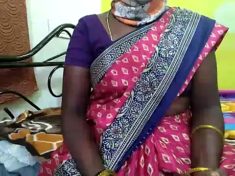 Snapshot of tamil_sumathi chatting on 04/21/26, 06:09 tamil sumathi online show from 04/21/26, 06:09