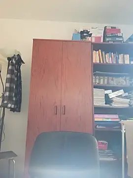 Sareyxon online show from 12/03/25, 10:25