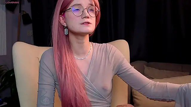 Kitty smalltits online show from 01/12/26, 04:08