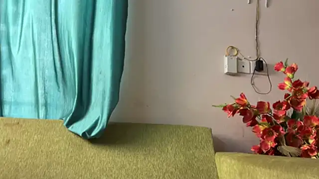 Piyyuu online show from 04/05/26, 05:58