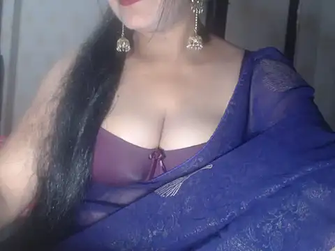 Hotronita123 online show from 04/08/26, 05:36