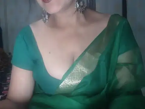 Hotronita123 online show from 02/04/26, 05:19