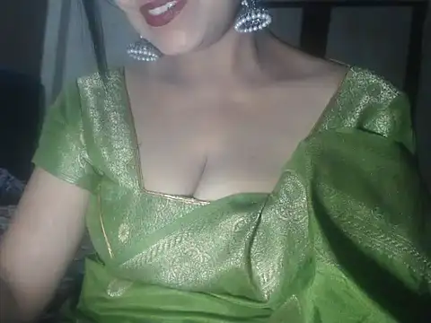 Hotronita123 online show from 04/20/26, 05:58