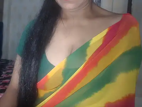 Hotronita123 online show from 12/04/25, 05:06