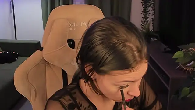 ReikoAckerman online show from 12/15/25, 05:46