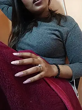 Kavya Baby online show from 12/17/25, 08:25