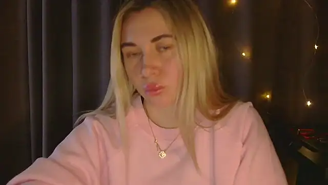 Snapshot of Nika_Diva chatting on 01/11/26, 04:14 Nika Diva online show from 01/11/26, 04:14