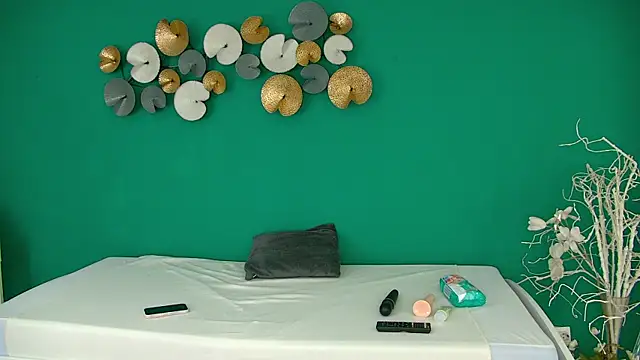 RoxanneJoy online show from 05/17/26, 04:12