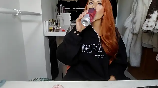 Emberreignedit online show from 02/16/26, 03:32