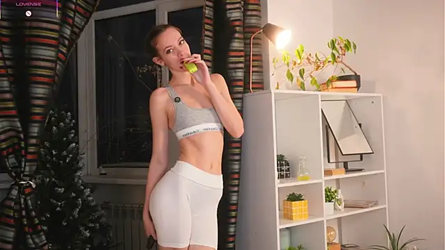 hihinicky online show from 12/18/25, 12:09