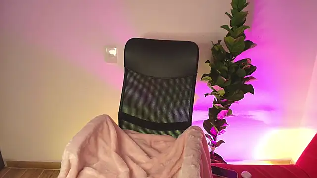 Julieta-8 online show from 12/20/25, 03:20