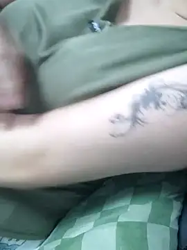 miniiceyya online show from 04/13/26, 04:00