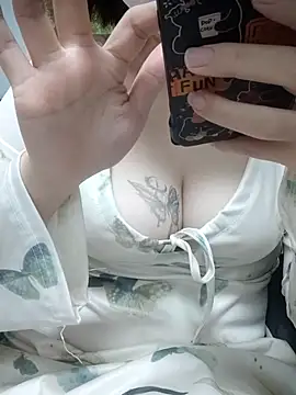 miniiceyya online show from 03/11/26, 04:23