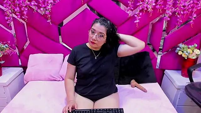 Alexa Sanz online show from 12/04/25, 08:08