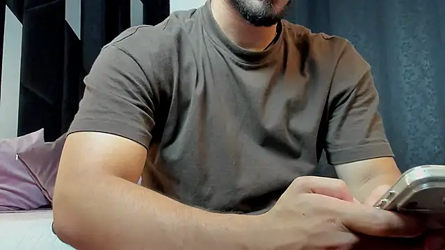 Franco banderas online show from 05/13/26, 05:03