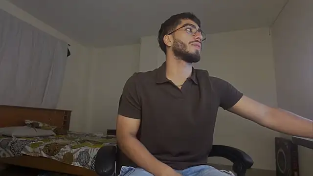 Franco banderas online show from 04/18/26, 03:53