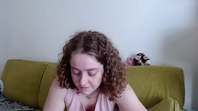 DeliaBlew online show from 05/20/26, 04:48