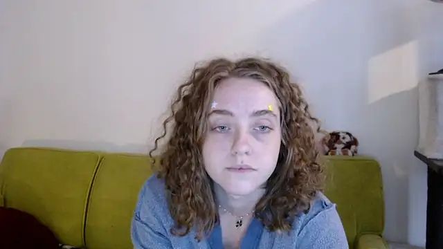 DeliaBlew online show from 12/17/25, 06:02